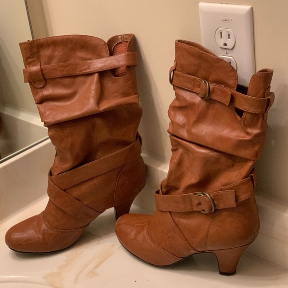 Tan leather boots - Picture 2 of 5